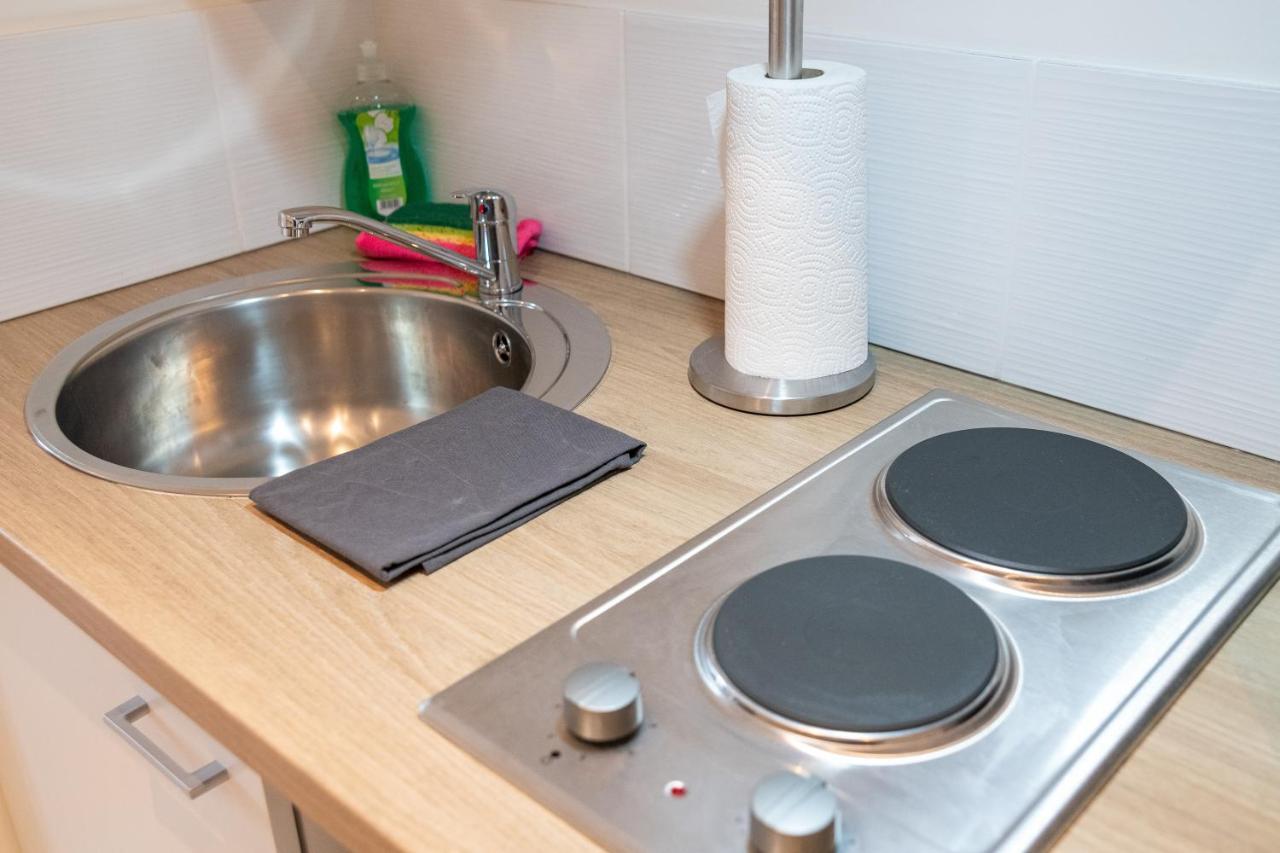 Apartment Cosy Location - Confortable, Cosy Et Equipe - Places Gratuites A Proximite